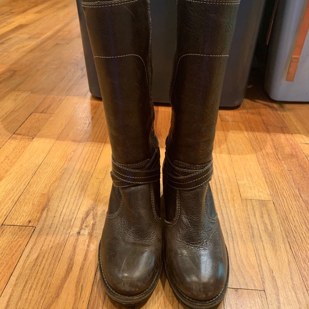 LL Bean womens heeled leather boots, perfect condition